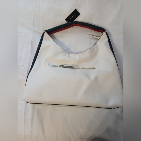 New Alfani Hand Bag - Picture 3 of 4